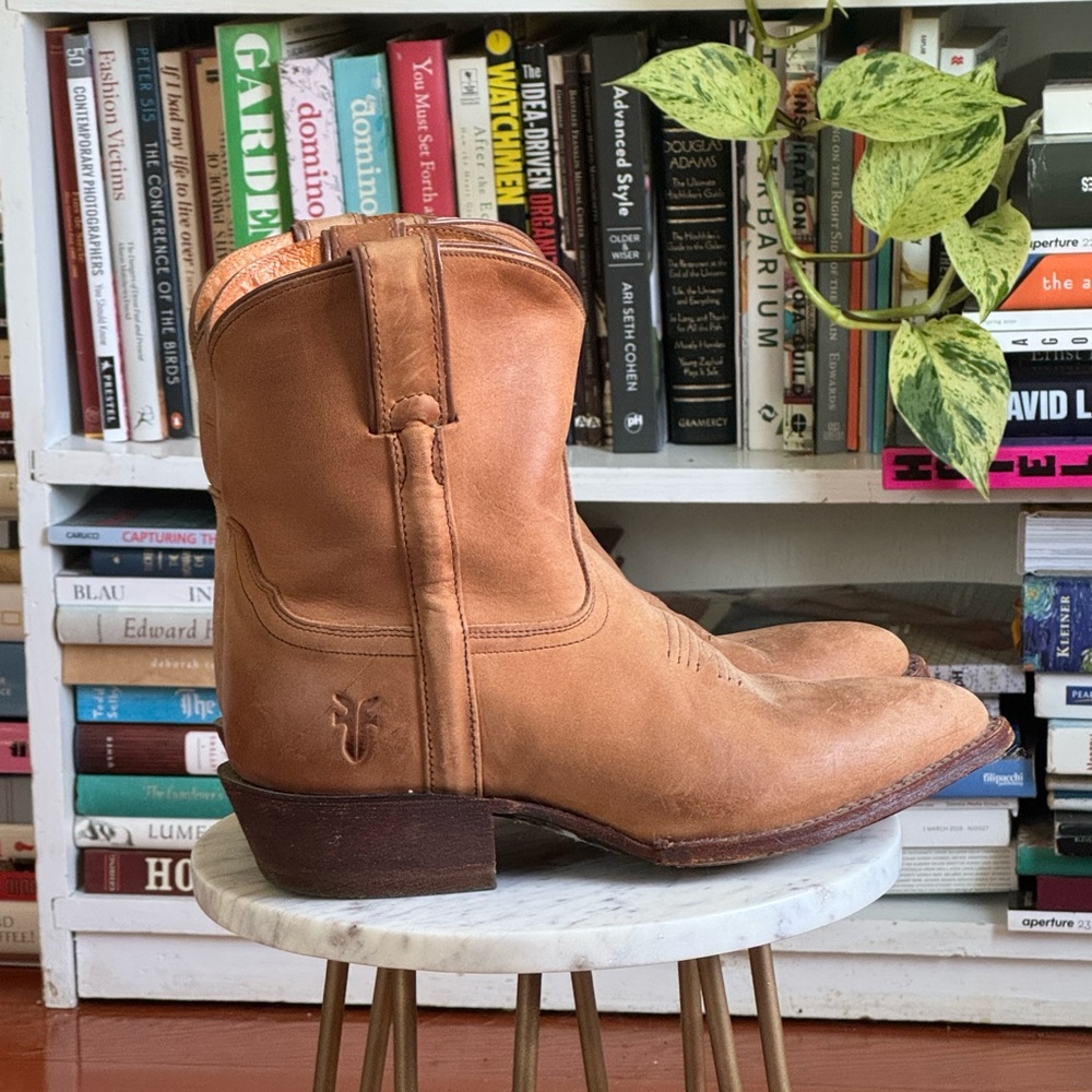 Vintage Frye Tan Cowboy Boots Classic Western Style